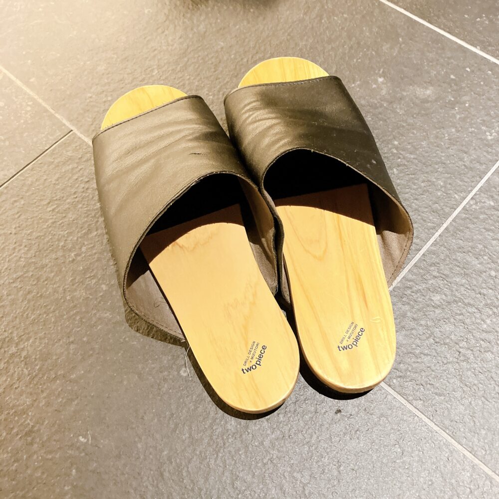 備え付けのサンダル