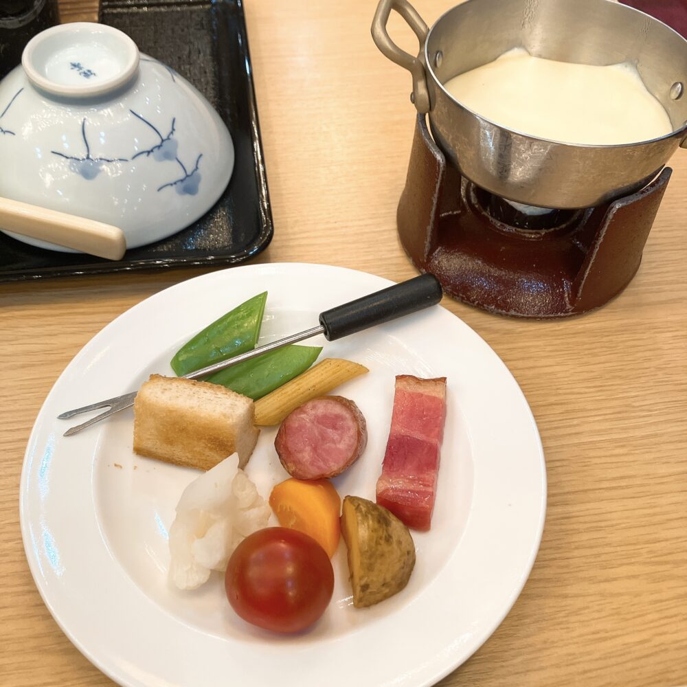 春のバイキングのテーマは「チーズ」チーズフォンデュも登場