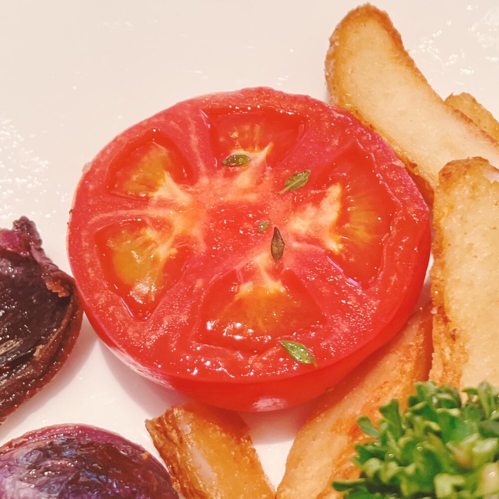 ニンニクとハーブで香りづけされており、焼くことで甘みと奥深い味わいが引き出されていました。