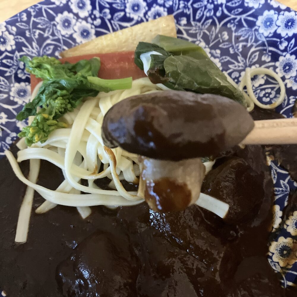 絵に描いたような立派な「きのこ」。